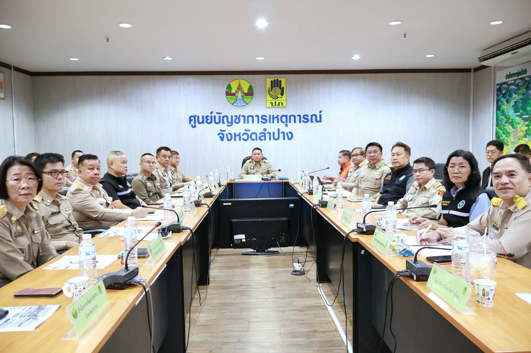 จังหวัดลำปาง ร่วมประชุม บกปภ.ช. ติดตามสถานการณ์อุทกภัย กำชับทุกภาคส่วนเตรียมพร้อมรับมือเชิงรุก 24 ชั่วโมง