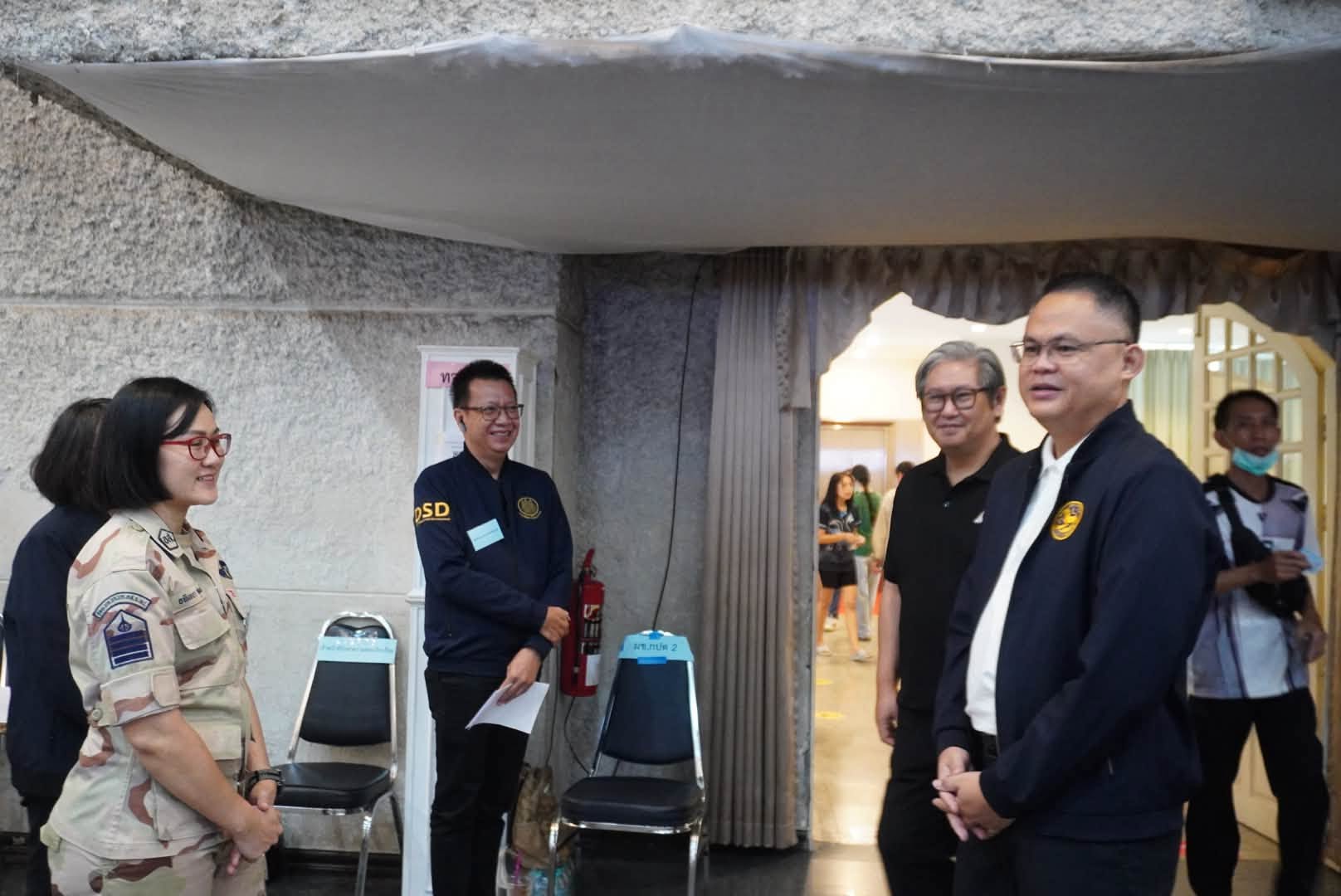 รองผู้ว่าฯ จังหวัดลำปาง ลงพื้นที่ตรวจเยี่ยมการเลือกตั้งผู้แทนฝ่ายนายจ้างและผู้แทนฝ่ายผู้ประกันตนเป็นกรรมการในคณะกรรมการประกันสังคม ในพื้นที่อำเภอเมืองลำปาง